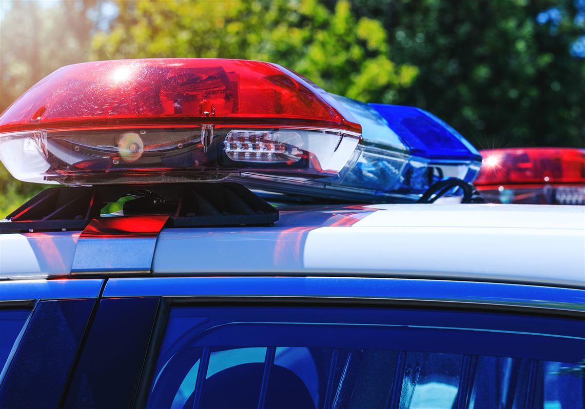 Driver killed in Washington County crash when vehicle strikes tree