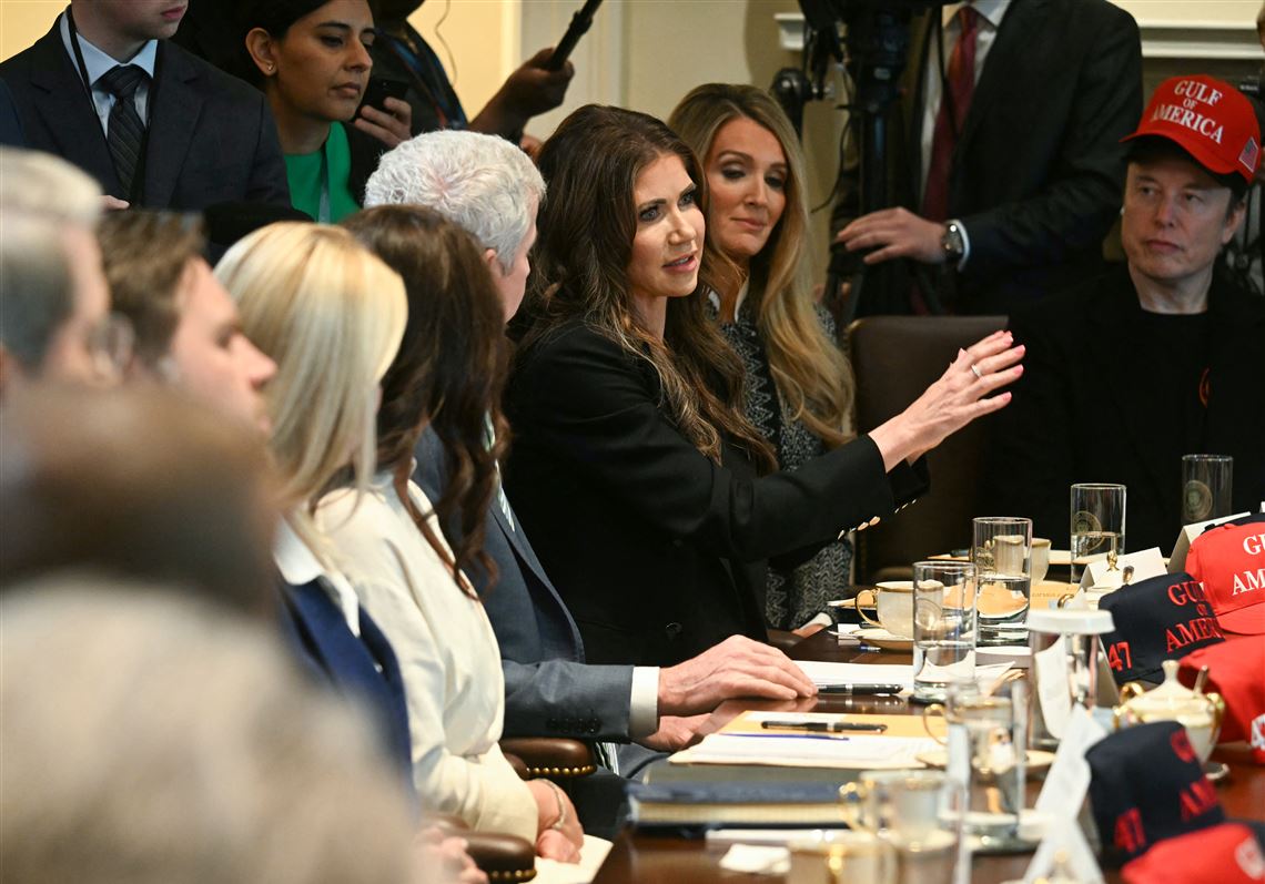 Trump administration says it’ll pay immigrants in the U.S. illegally $1 ...