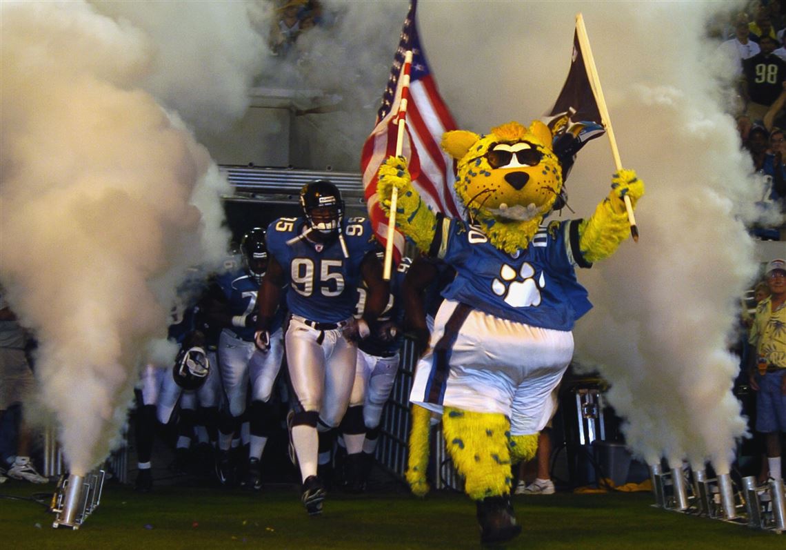 What is the Jaguars mascot wearing? See Jaxson de Ville's American