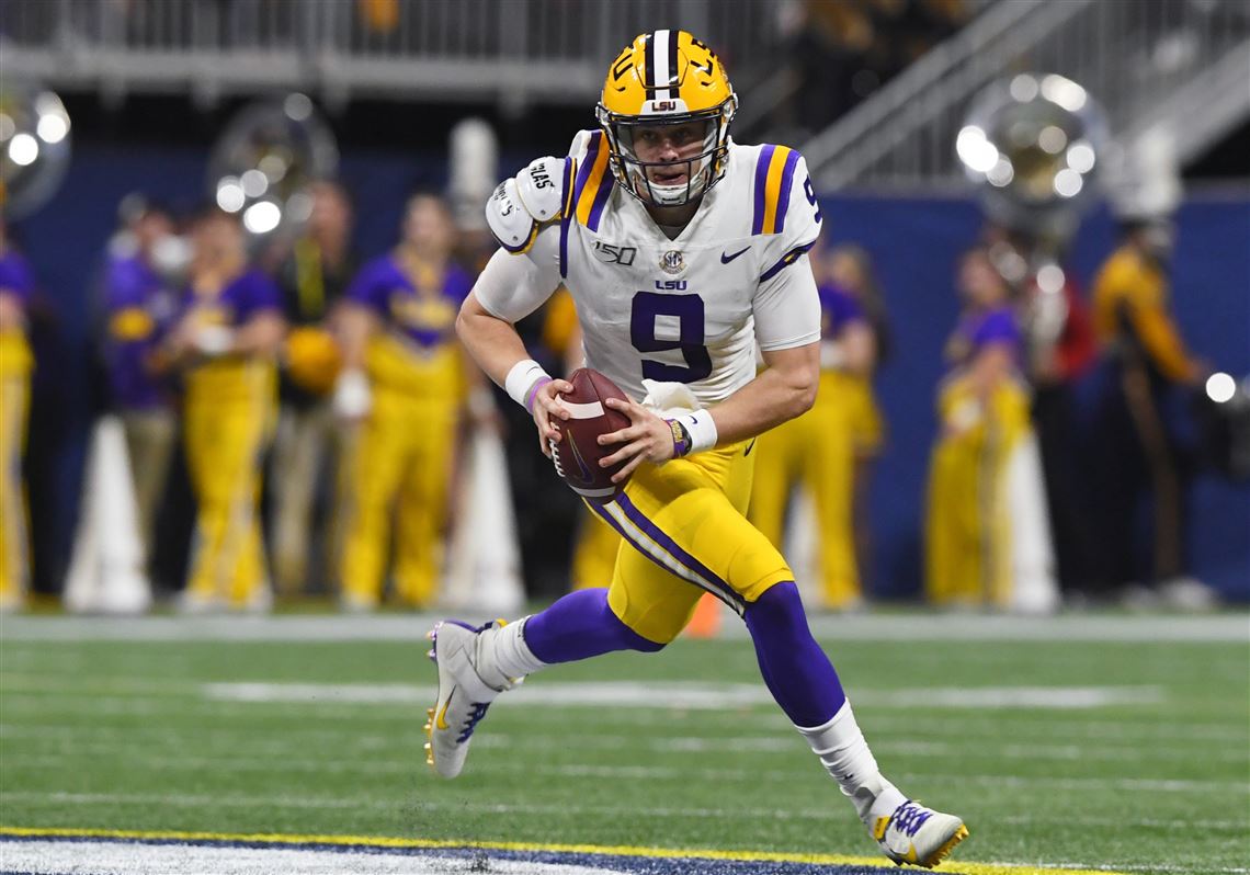 Joe Burrow glued to phone and couch starts virtual NFL Draft 2020