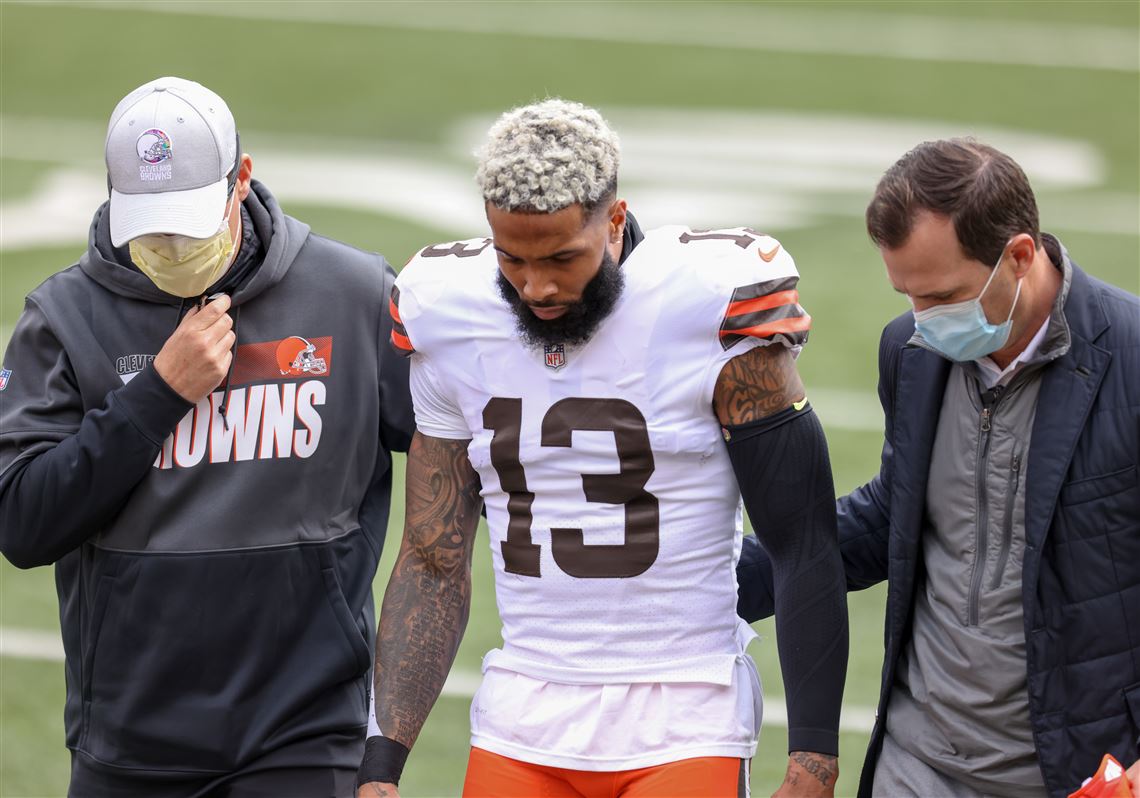 WATCH: Young child excitedly puts on Giants Odell Beckham Jr