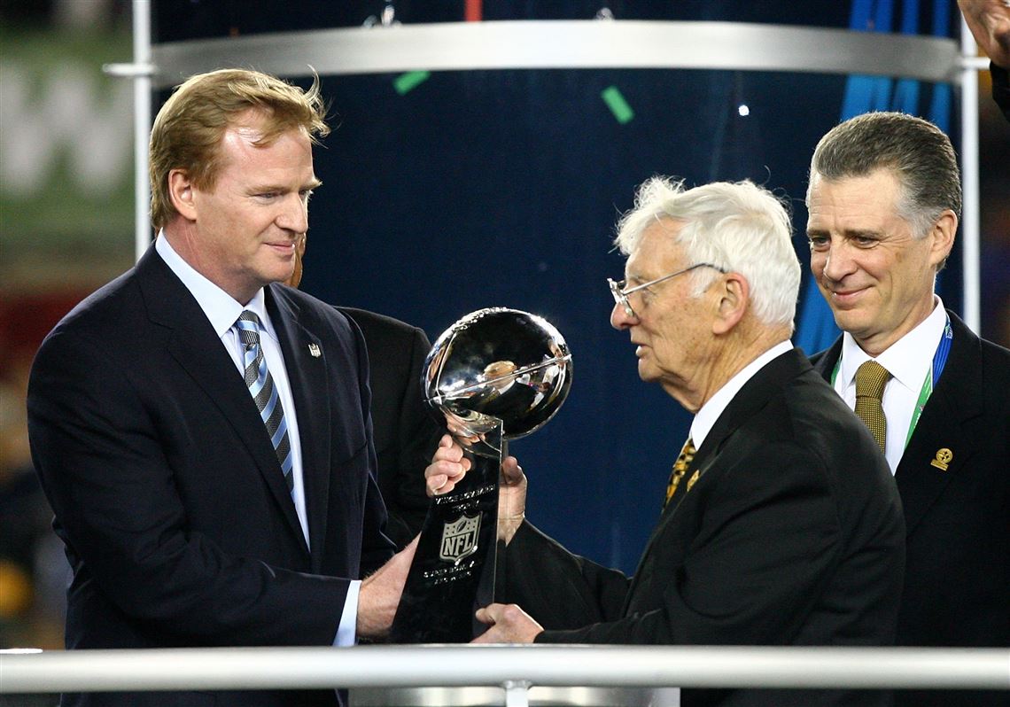 NFL Commissioner Roger Goodell, second from right, is joined by