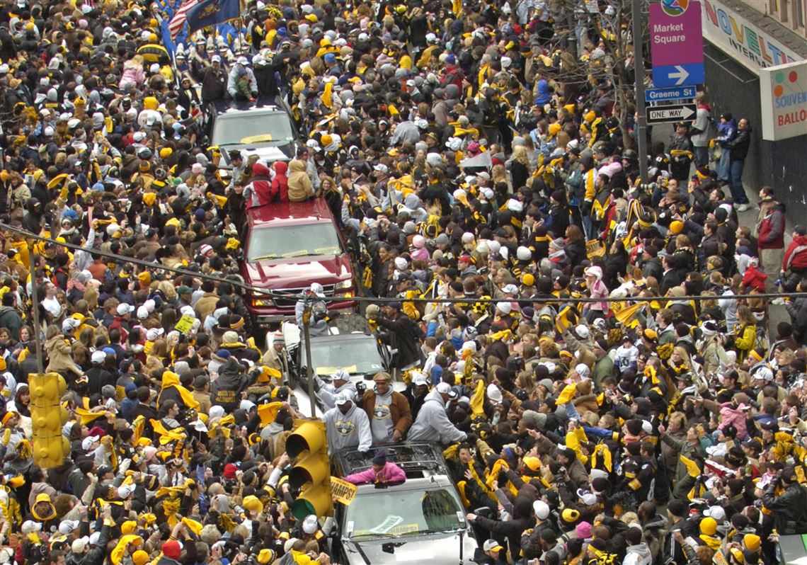 Steelers fans party in streets