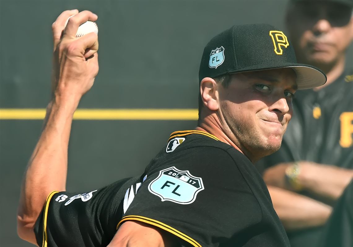 Which MLB star thinks Tony Watson is the game's best lefty reliever?