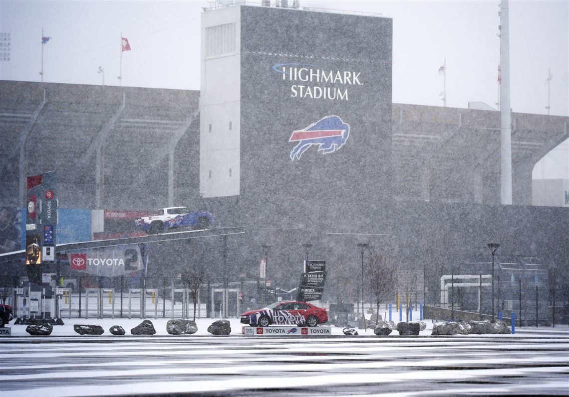 Big snowfall blankets Erie, upstate New York, Plains as dangerous cold ...