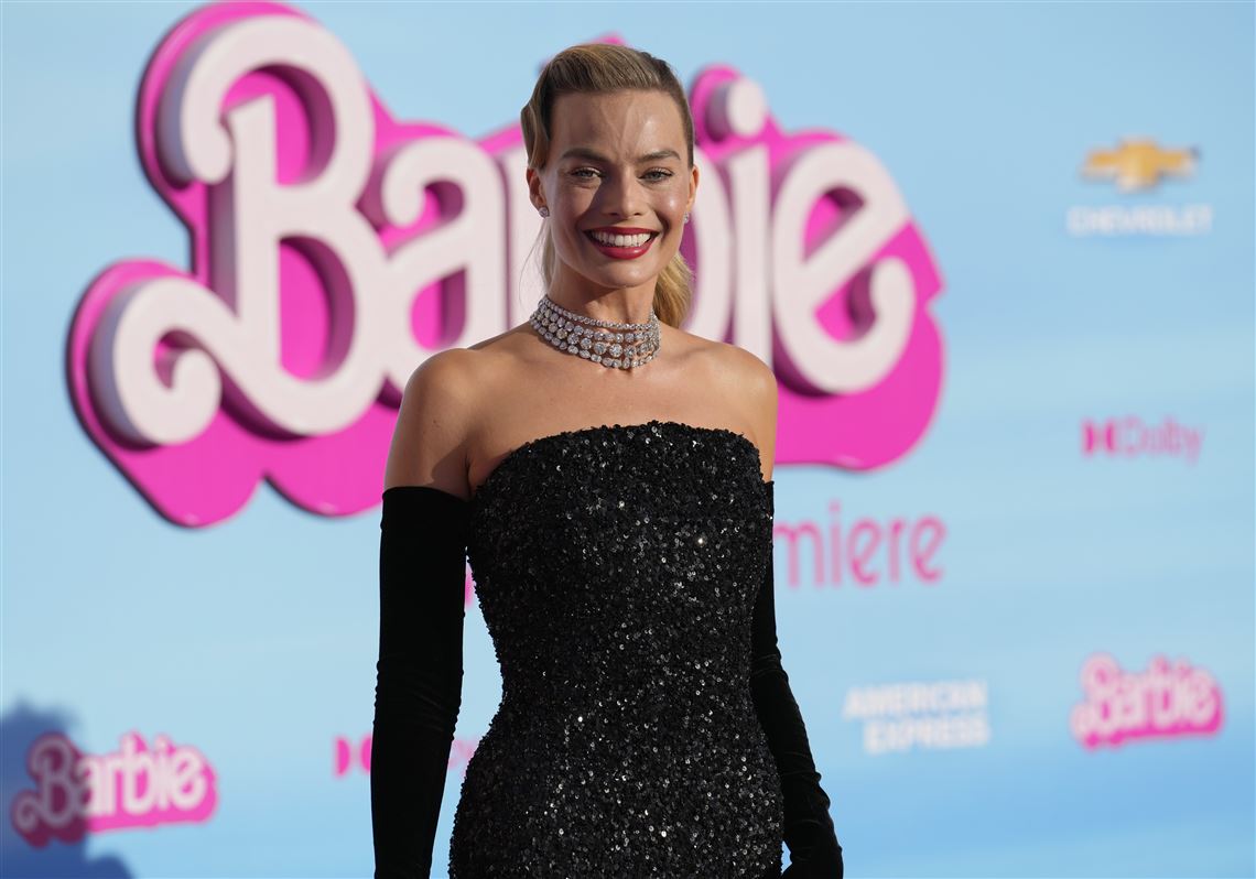'Barbie' tops the box office again and surpasses $500 million ...