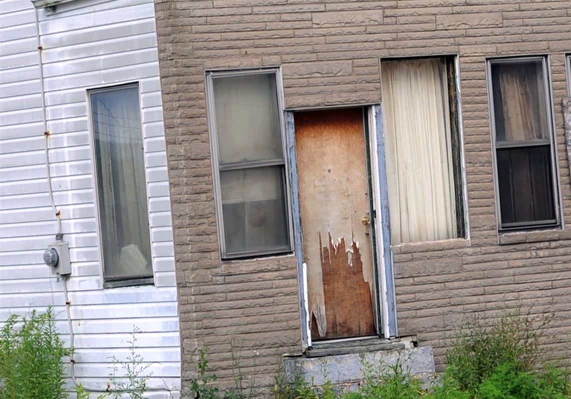 City council begins discussion on property sales — with lots of no-shows