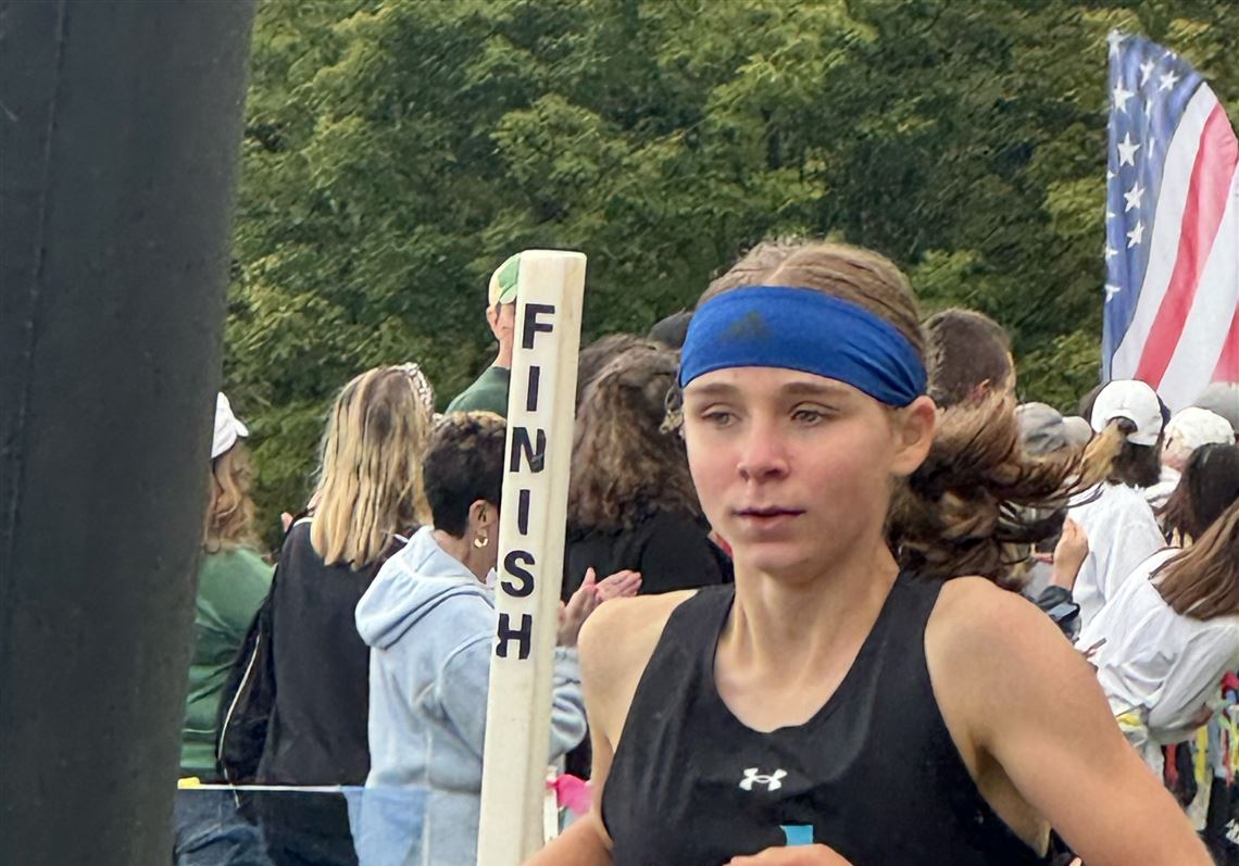 Woodland Hills has a top distance runner in Annabel Johnson ...