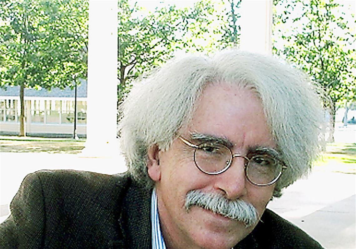 Author Mark Dawidziak 