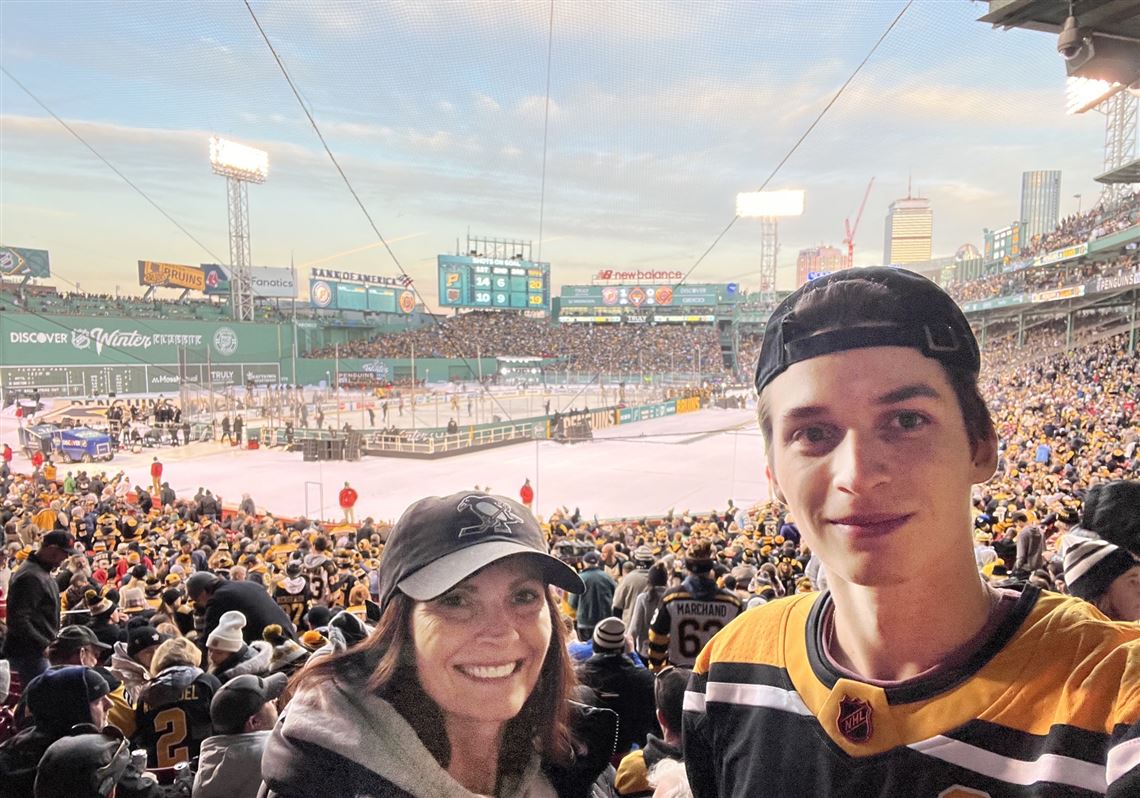 Crazy Scenes From the Winter Classic: Boston Bruins Win at Fenway