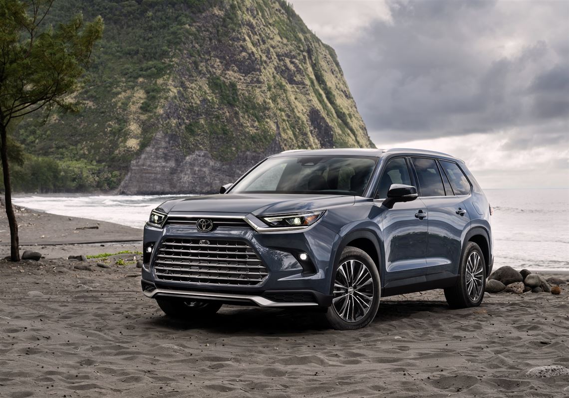 Driver's Seat: 2024 Toyota Grand Highlander Hybrid is a bigger, new SUV stuck in middle ground