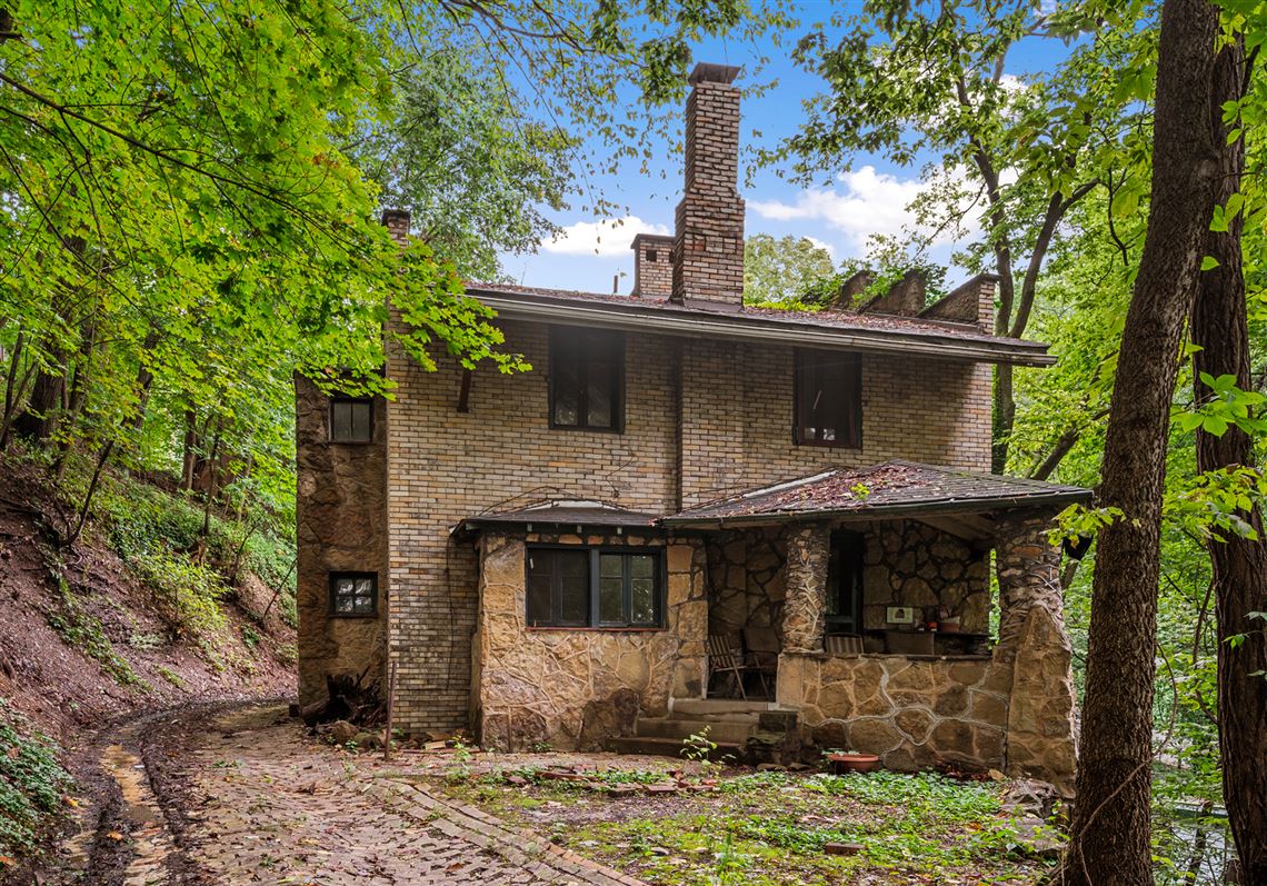 Buying Here Sauers Carriage House In Aspinwall Priced At 235 000 