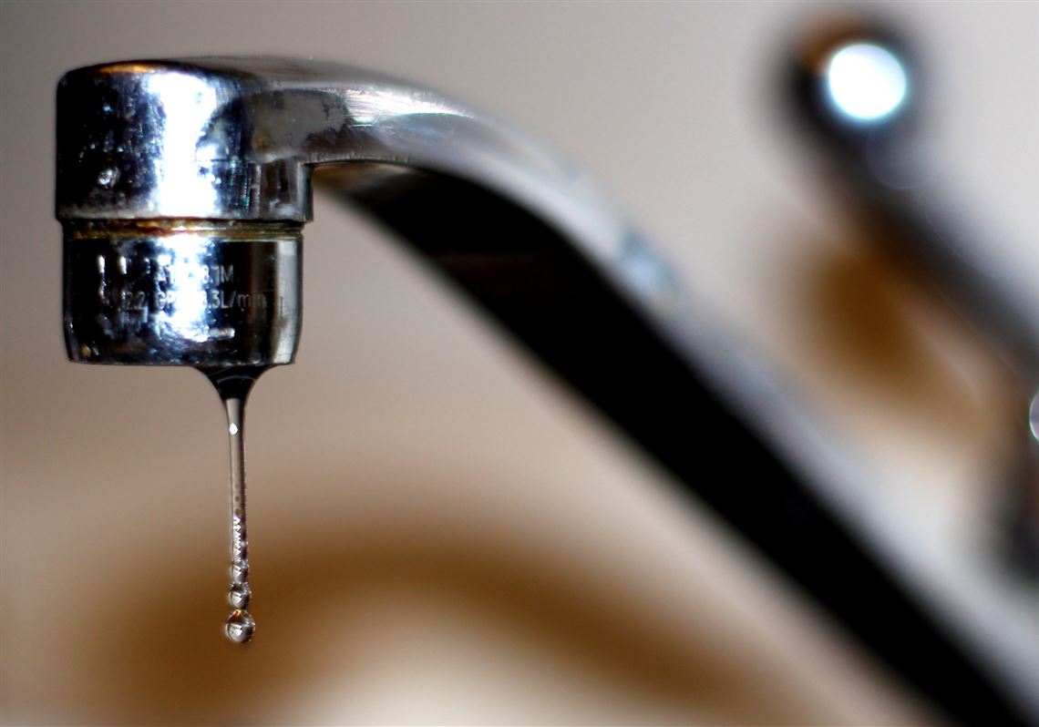 Crews work to restore service to nearly 3,000 customers after water main break in Green Tree