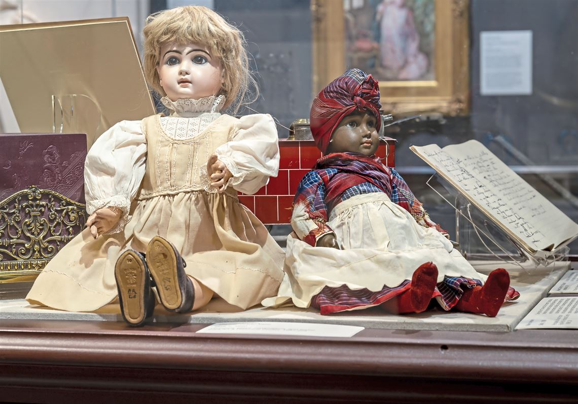 Two dolls, circa 1890, exhibited in 