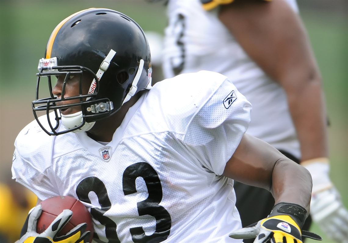 Who's standing out during Pittsburgh Steelers training camp? 