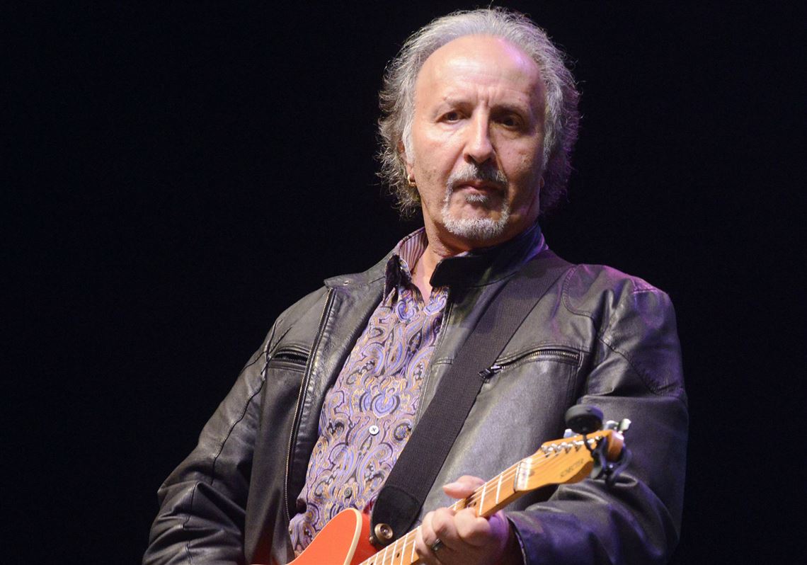 With Houserockers stranded, Grushecky rocks Jersey with all-star band