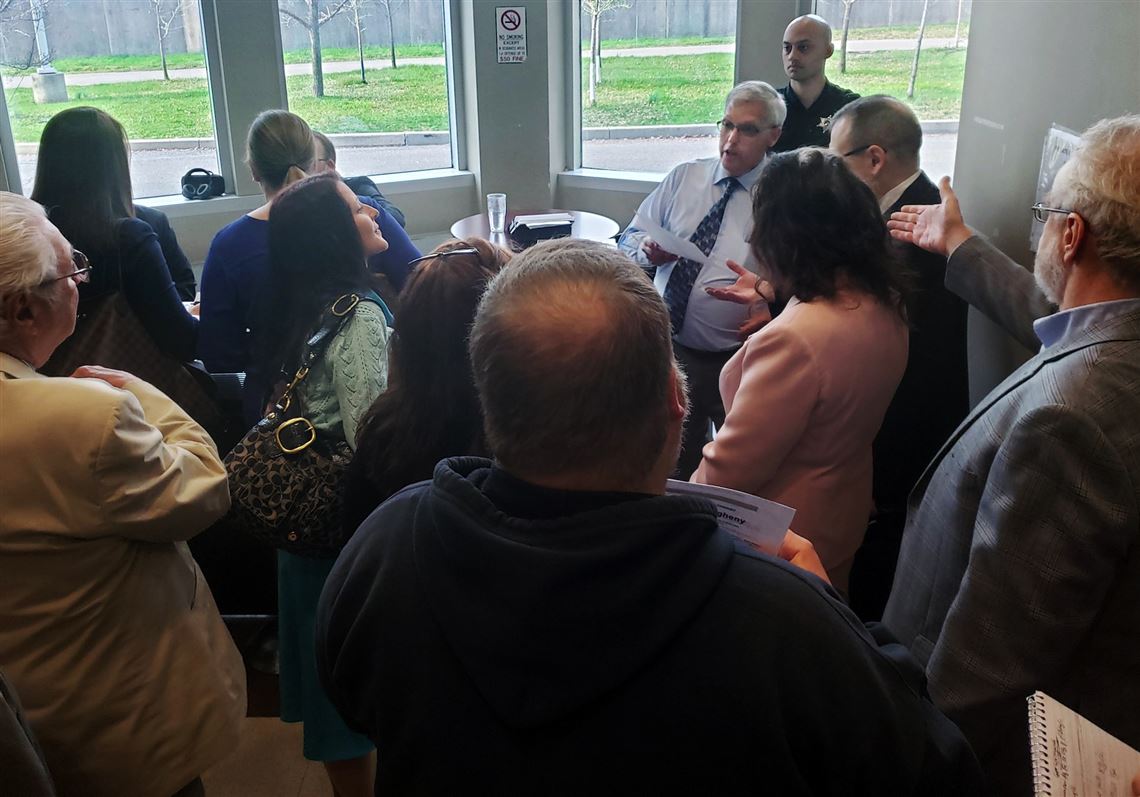 Gun-rights activists push for criminal charges against city officials