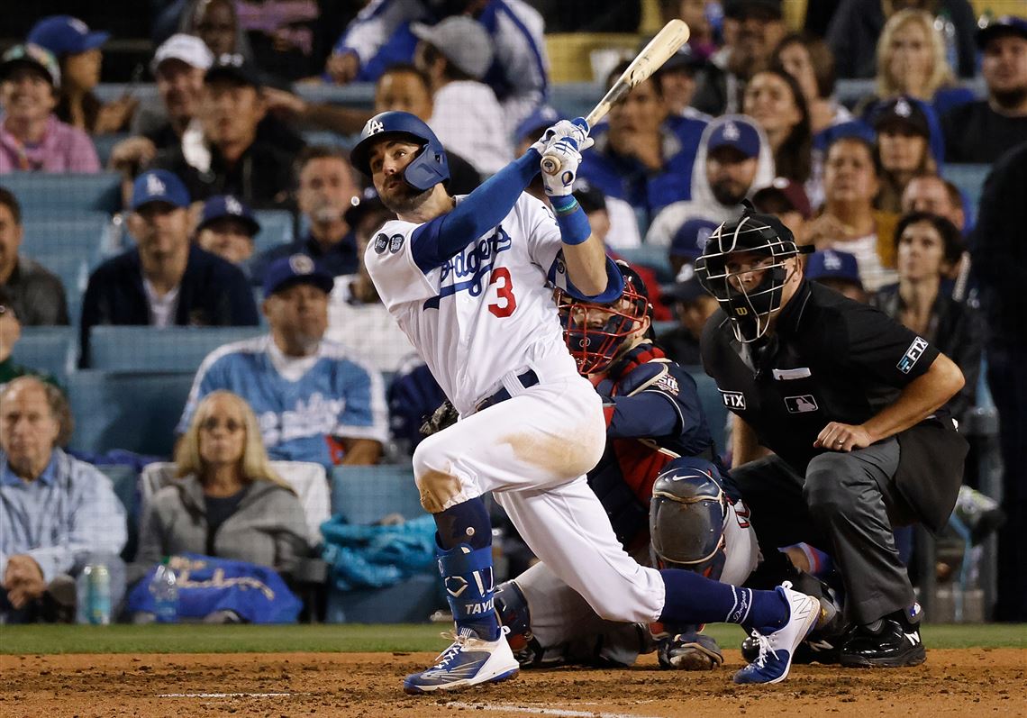 Taylor hits 3 HRs, Dodgers beat Braves 11-2 to extend NLCS