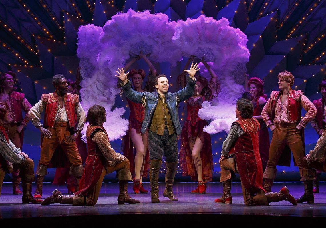 stage-review-something-rotten-is-something-to-smile-about