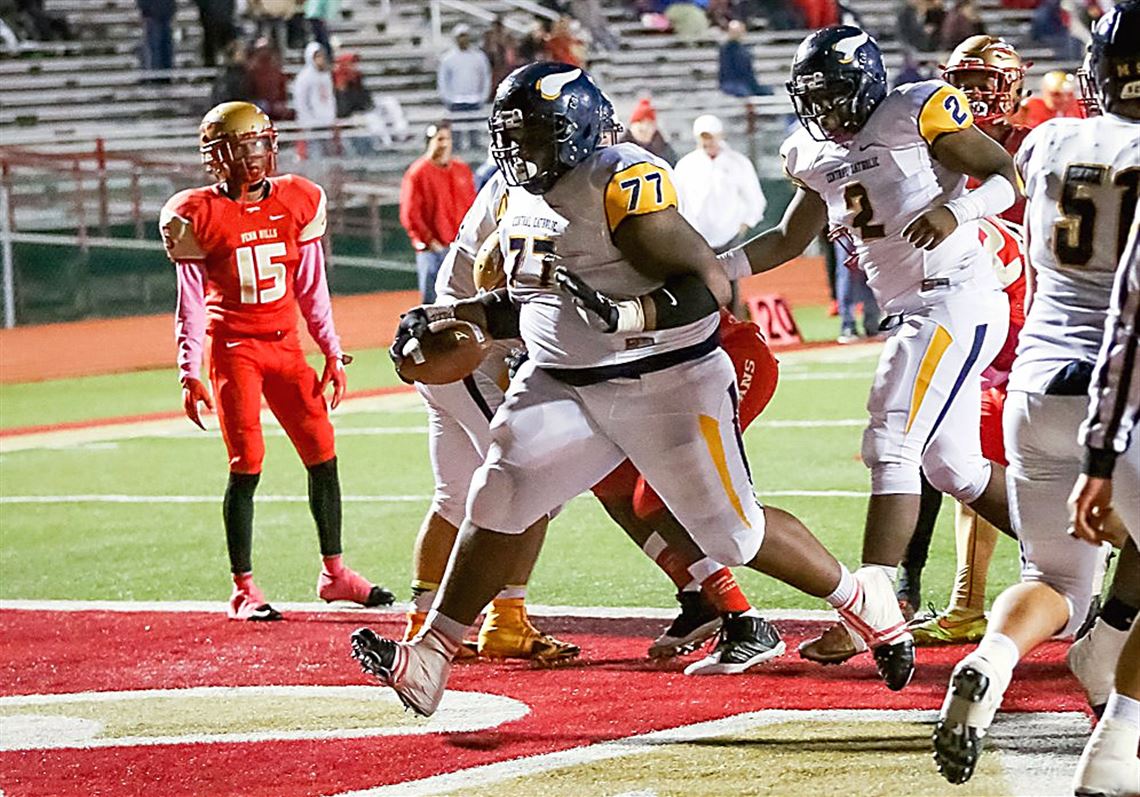 Central Catholic nose guard Jamain Stephens gets a touchdown to ...