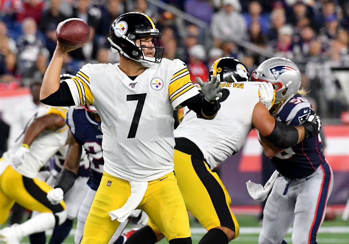 Steelers' Roethlisberger done for season with elbow injury