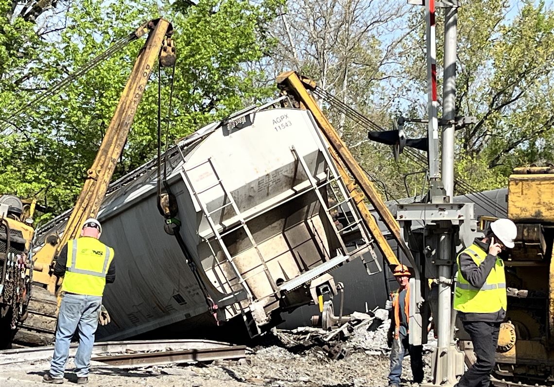 Norfolk Southern Train Derails In Lawrence County | Pittsburgh Post-Gazette