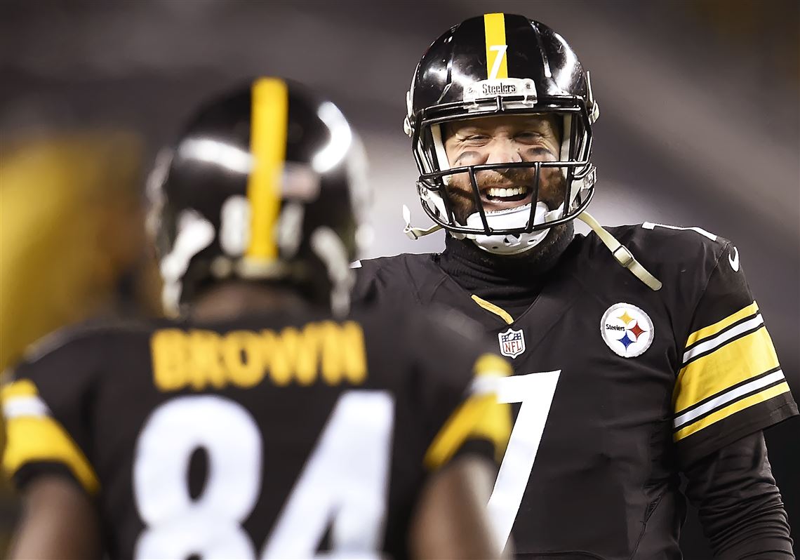 Pittsburgh Steelers free safety Mike Mitchell (23) greets fans