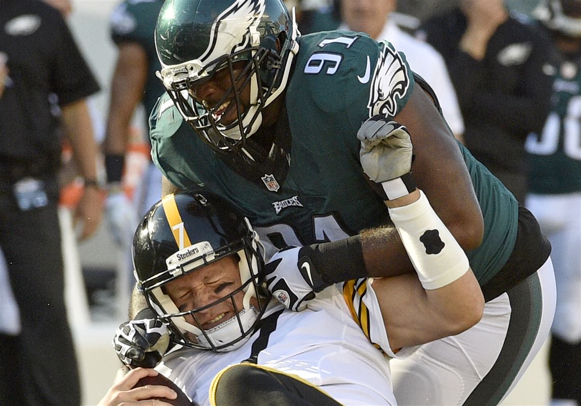 Steelers lose first game, a 34-3 drubbing by Eagles