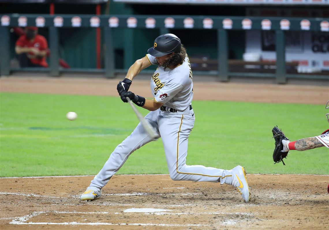 Cardinals outfielder positive for COVID-19, series with Pirates