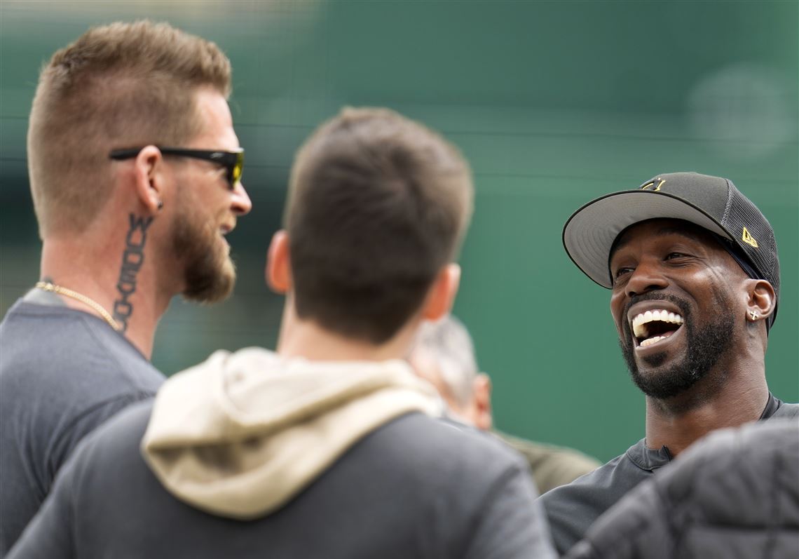 On noticeably different opening day, Pirates embracing fun and