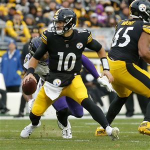 Steelers' Mitch Trubisky knows he must attack more downfield: 'I just gotta  get these playmakers the football' 