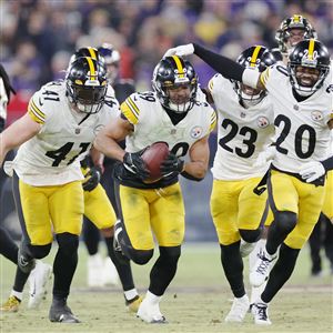 Pittsburgh, Pennsylvania, USA. 25th Dec, 2022. December 24th, 2022  Pittsburgh Steelers defensive tackle Cameron Heyward (97) celebrating  during Pittsburgh Steelers vs Las Vegas Raiders in Pittsburgh, PA. Jake  Mysliwczyk/BMR (Credit Image: ©