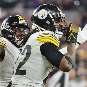 Pittsburgh, Pennsylvania, USA. 25th Dec, 2022. December 24th, 2022 Pittsburgh  Steelers defensive tackle Cameron Heyward (97) celebrating during Pittsburgh  Steelers vs Las Vegas Raiders in Pittsburgh, PA. Jake Mysliwczyk/BMR  (Credit Image: ©