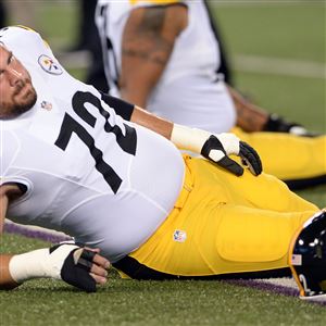 Steelers center Maurkice Pouncey injures leg - Los Angeles Times