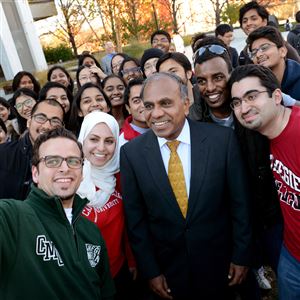 International students take a selfie in 2014 with Subra Suresh, president at Carnegie Mellon University. Mr. Suresh was highest Western Pennsylvania president in the survey with total compensation of $897,840, including $738,063 in base pay.