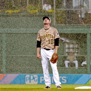 Pirates shortstop Jordy Mercer out 6 weeks with knee injury