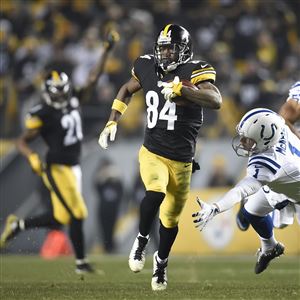 Roethlisberger throws 4 TD passes, Steelers roll Colts, 45-10