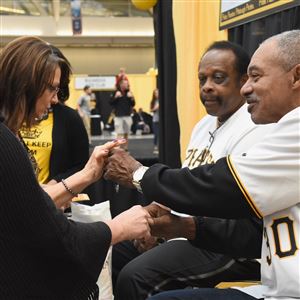 Al Oliver, Gene Clines, Manny Sanguillen, seated, and Dave Cash