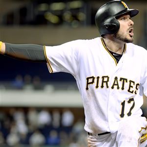 Pirates put catcher Francisco Cervelli on DL, trade for Erik Kratz