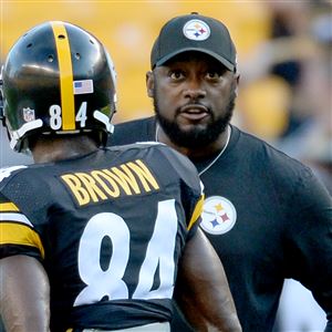 NFL Makes Antonio Brown Remove Muhammad Ali Cleats During Game