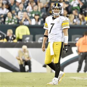 Steelers lose first game, a 34-3 drubbing by Eagles