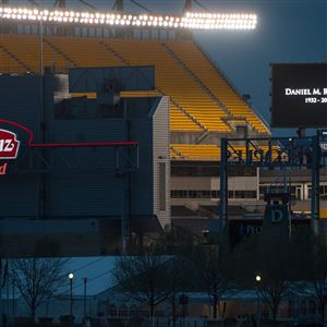 Obama, former players, friends say goodbye to Dan Rooney