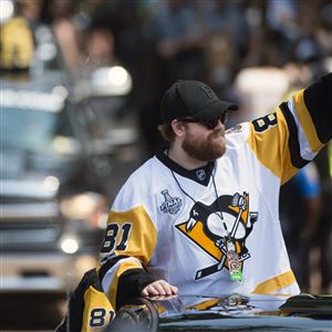 Evgeni Malkin posts perfect story on Instagram for Phil Kessel! - HockeyFeed