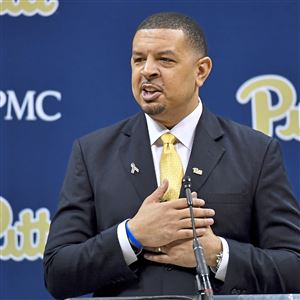 Mike Ditka, Tony Dorsett, Dan Marino and more highlight Pitt's first Hall  of Fame induction ceremony