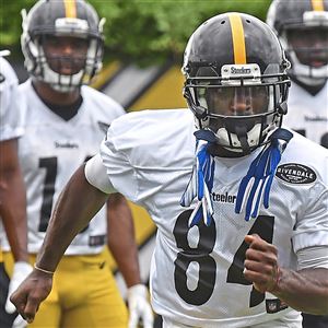 Antonio Brown is returning to his roots-- by trusting in himself