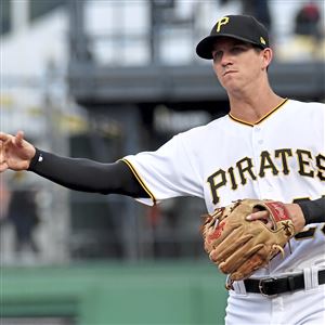 MLB Trade Rumors: Pirates' Josh Harrison Clears Waivers, Currently