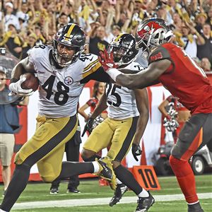 Steelers hold off Tampa Bay, 30-27, for their first win of the