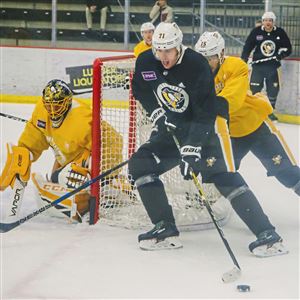 Phil Kessel went to the Steelers game - PensBurgh