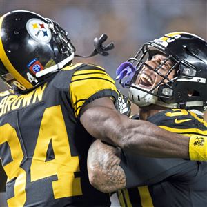 Around AFC North: Le'Veon Bell offers cryptic update on Steelers