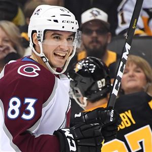 Penguins' Erik Karlsson trade sparks 'super excited' Ryan Graves reaction